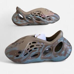 Yeezy Adidas foam runner MX Sand Grey - size 10 M / 11.5 W US / 43 EU